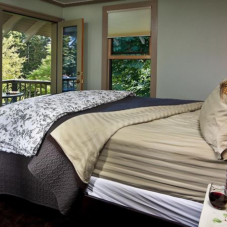 Old Parkdale Inn Bed And Breakfast Hood River Exterior photo