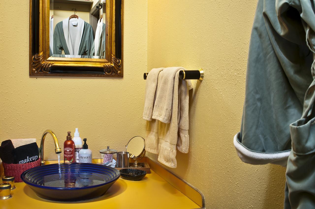 Old Parkdale Inn Bed And Breakfast Hood River Room photo