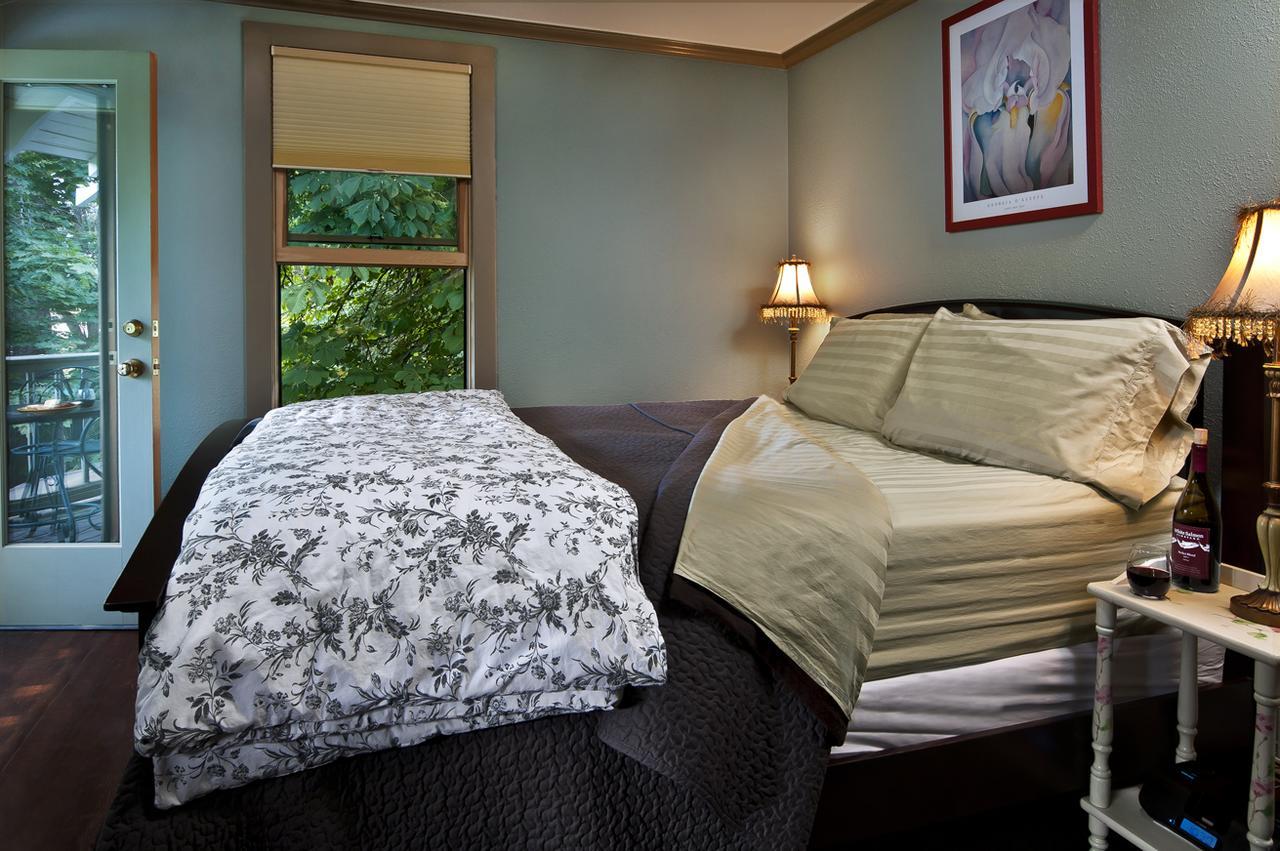 Old Parkdale Inn Bed And Breakfast Hood River Exterior photo